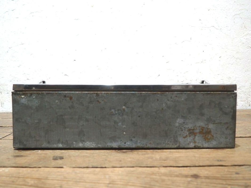 1329 昭和レトロなブリキのガラスケース　飾り棚　駄菓子屋　陳列棚　ビンテージ