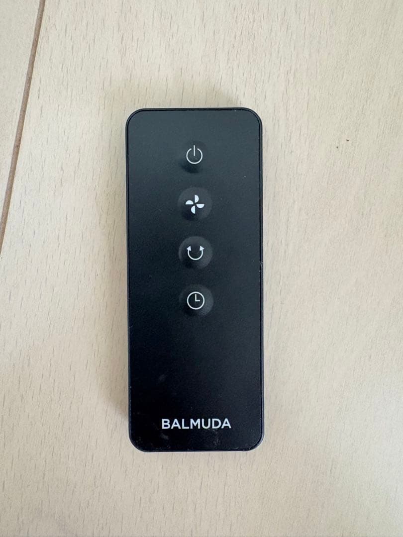 バルミューダ扇風機　2018年製　リモコン　専用袋　充電ドッグ　サーキュレーター