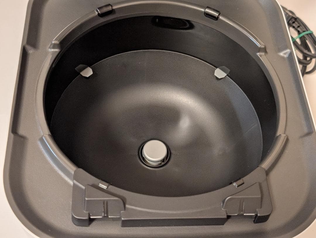 【2025年製】東芝　真空圧力IH炊飯器　RC-10HGX 炊飯器　白色