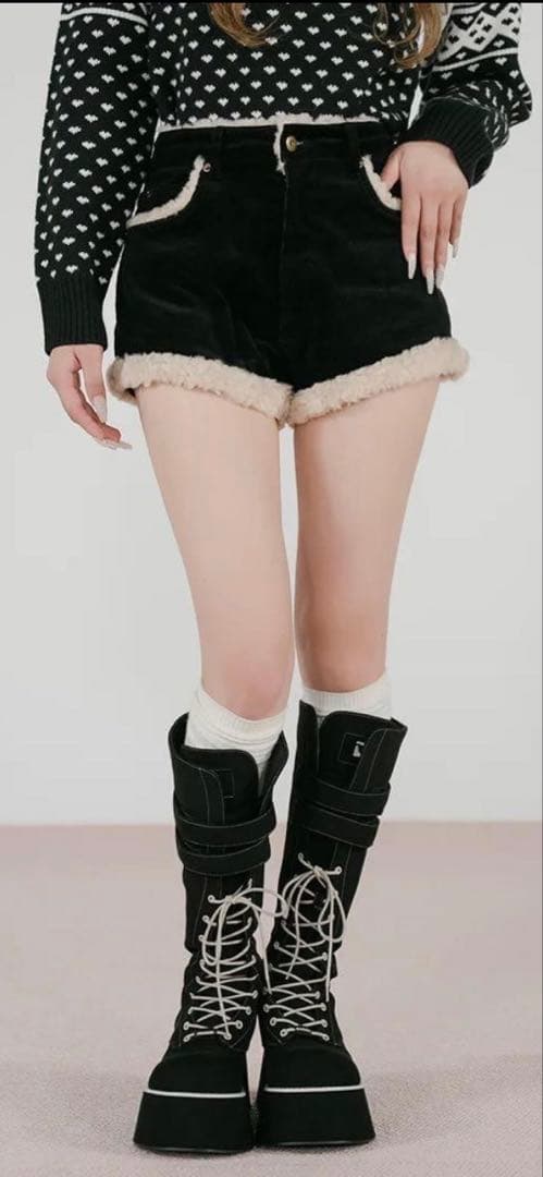 新品⭐︎Darich ポイントボアコーデュロイショートパンツ 黒 M ダーリッチ