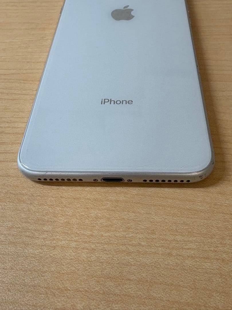 美品　Apple iPhone 8 本体 ホワイト☆