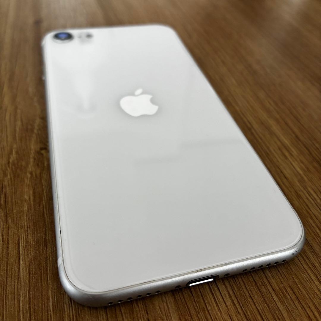 Apple iPhone SE (第2世代) ホワイト　64GB