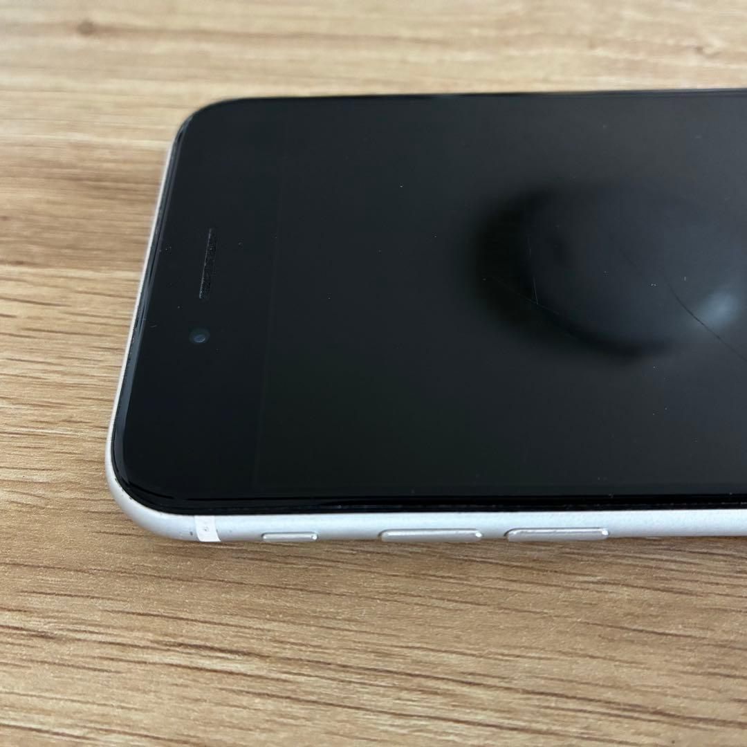 Apple iPhone SE (第2世代) ホワイト　64GB