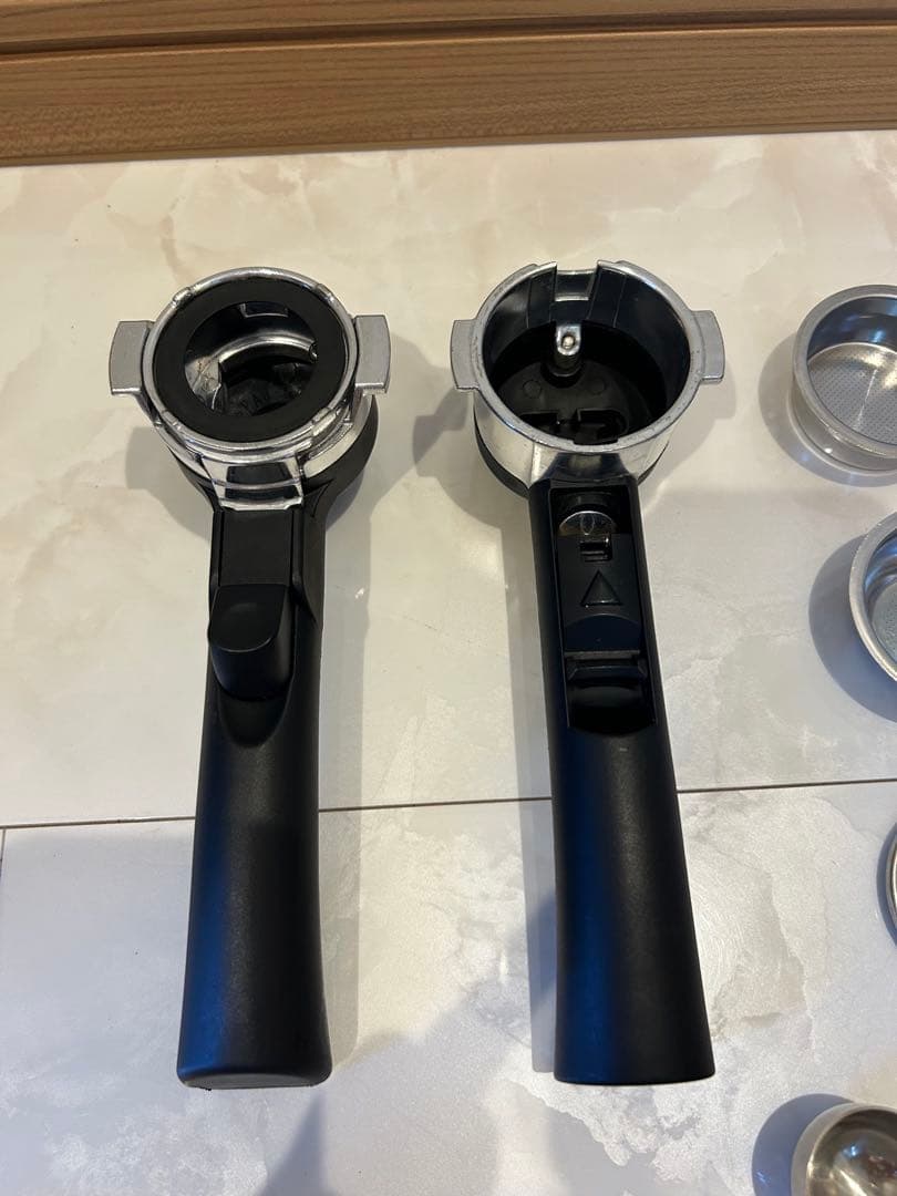 DeLonghi　デロンギ　エスプレッソ・カプチーノメーカー　　EC152J