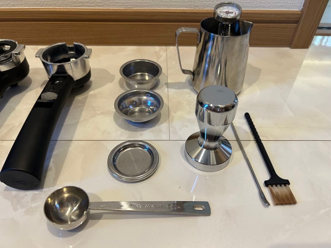 DeLonghi　デロンギ　エスプレッソ・カプチーノメーカー　　EC152J