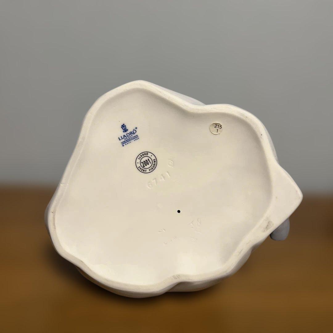 リヤドロ　少女とうさぎ　花篭