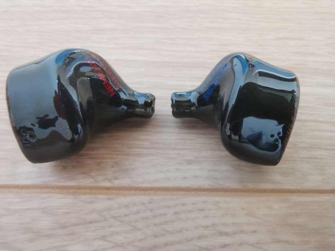 Empire ears Nemesis 限定デザイン