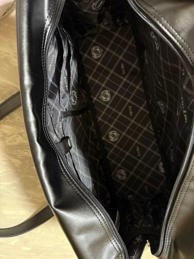 EASTBOY スクールバッグ　刺繍ロゴベージュ