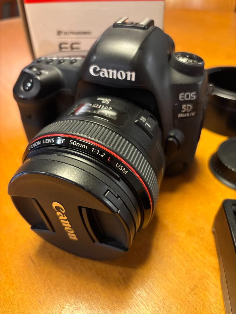 デジタルカメラ Canon EOS 5D Mark IV + EF 50mm f/1.2