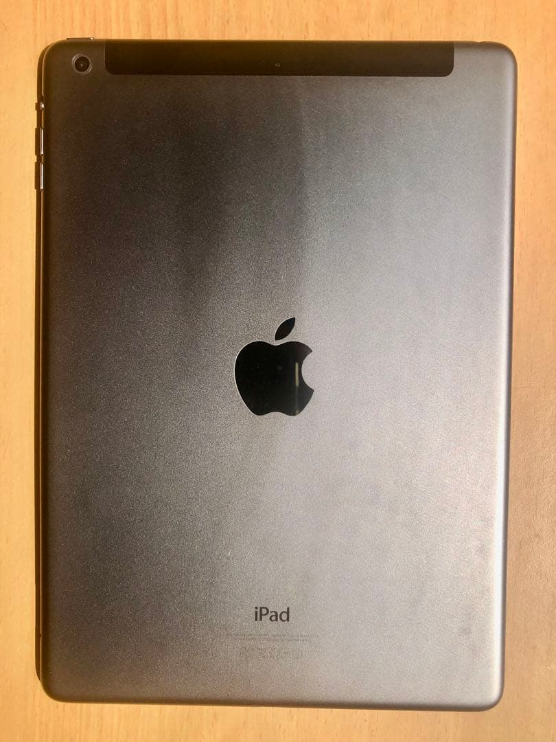 Apple iPad air Wi-Fi スペースグレー 本体 + 純正カバー