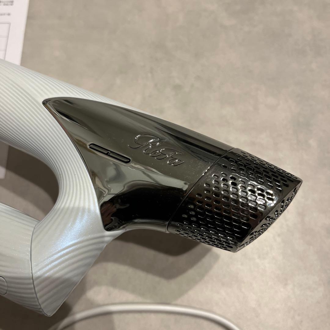 ●ジャンク品●リファドライヤー　ギャランティーカード付き