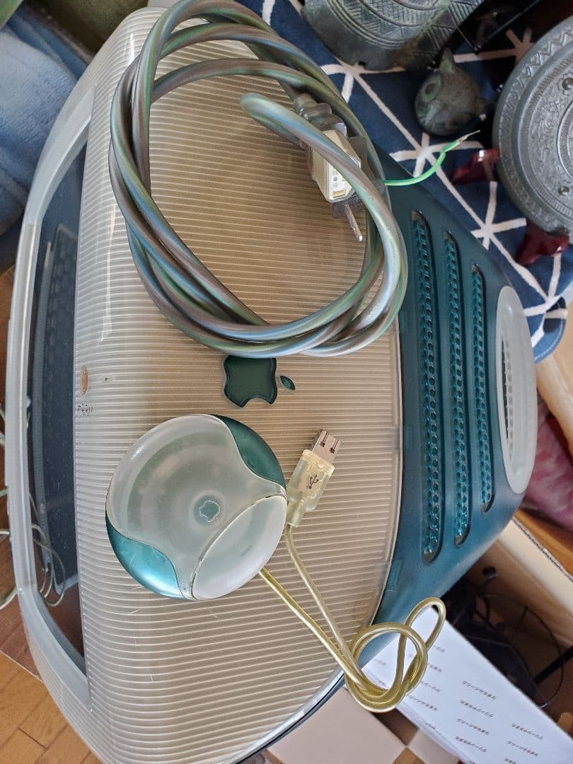 オマケ付き Apple iMac ボンダイブルー初期型