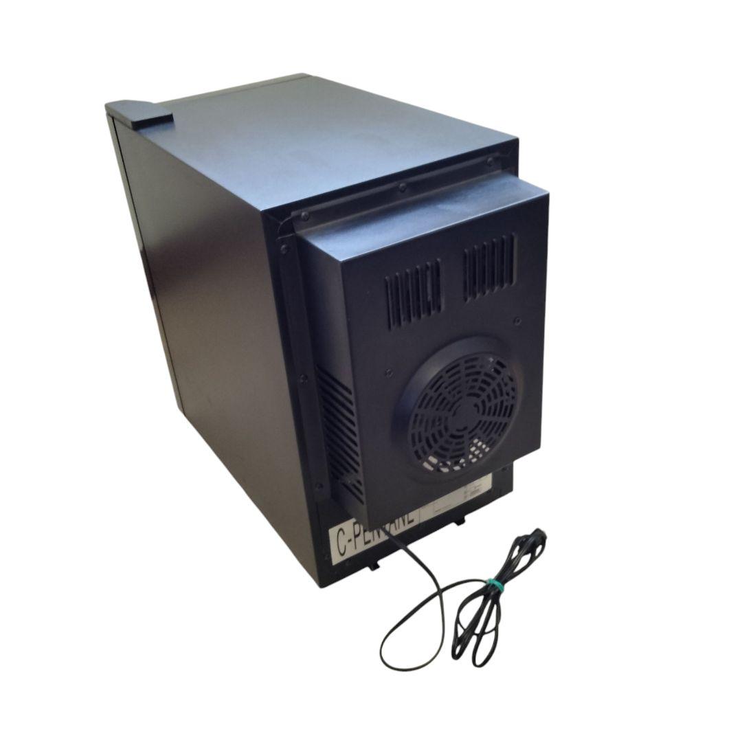 中古美品　デバイススタイル　ワインセラーCE-8W