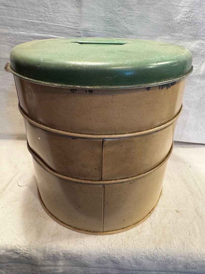 Tala社アンティーク　ケーキ缶