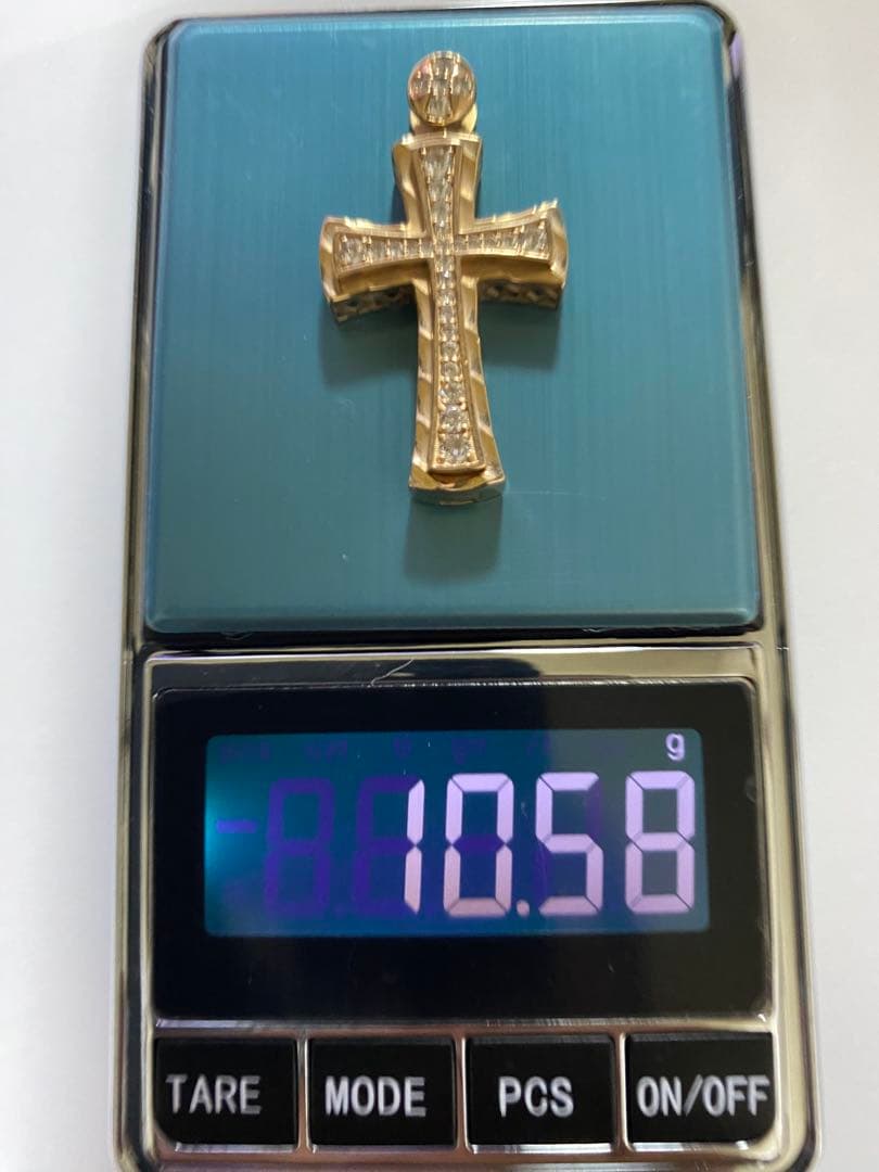 ゆきざきネックレスヨビコトップ