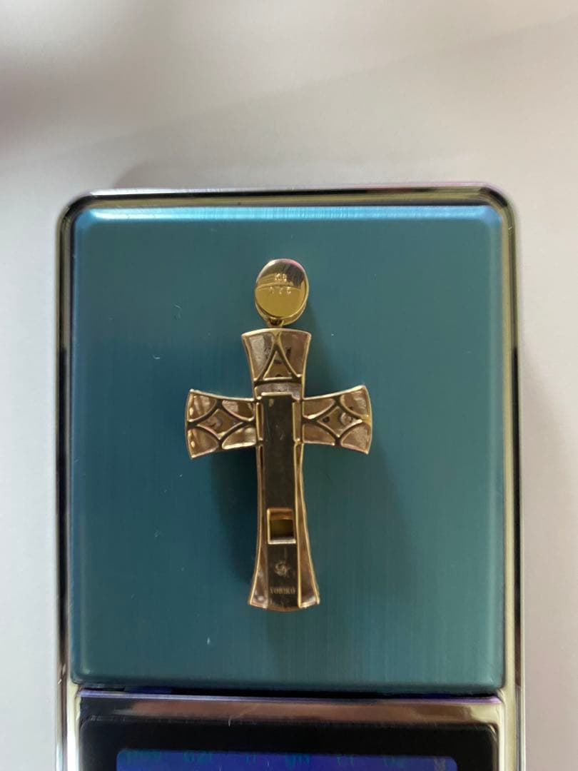 ゆきざきネックレスヨビコトップ