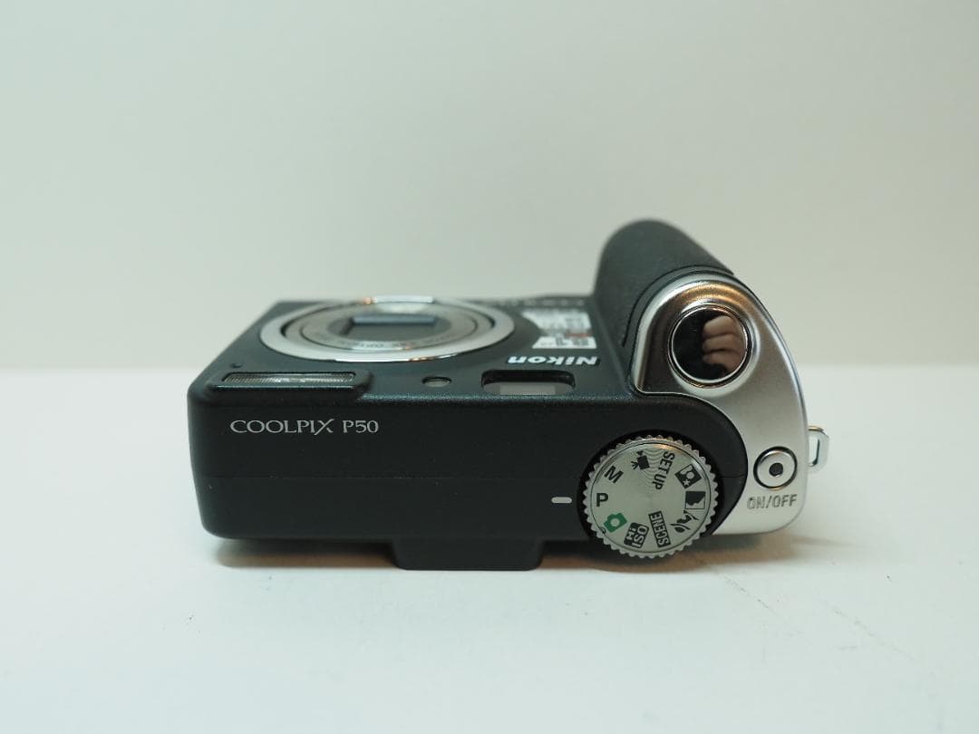 動作確認済 Nikon COOLPIX P50 単3電池タイプ デジタルカメラ