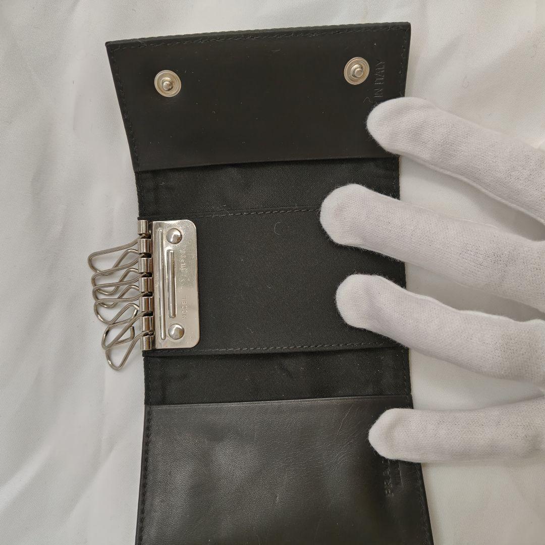 美品　PRADA ブラック ナイロン 6連 キーケース　箱付き 三角ロゴプレート