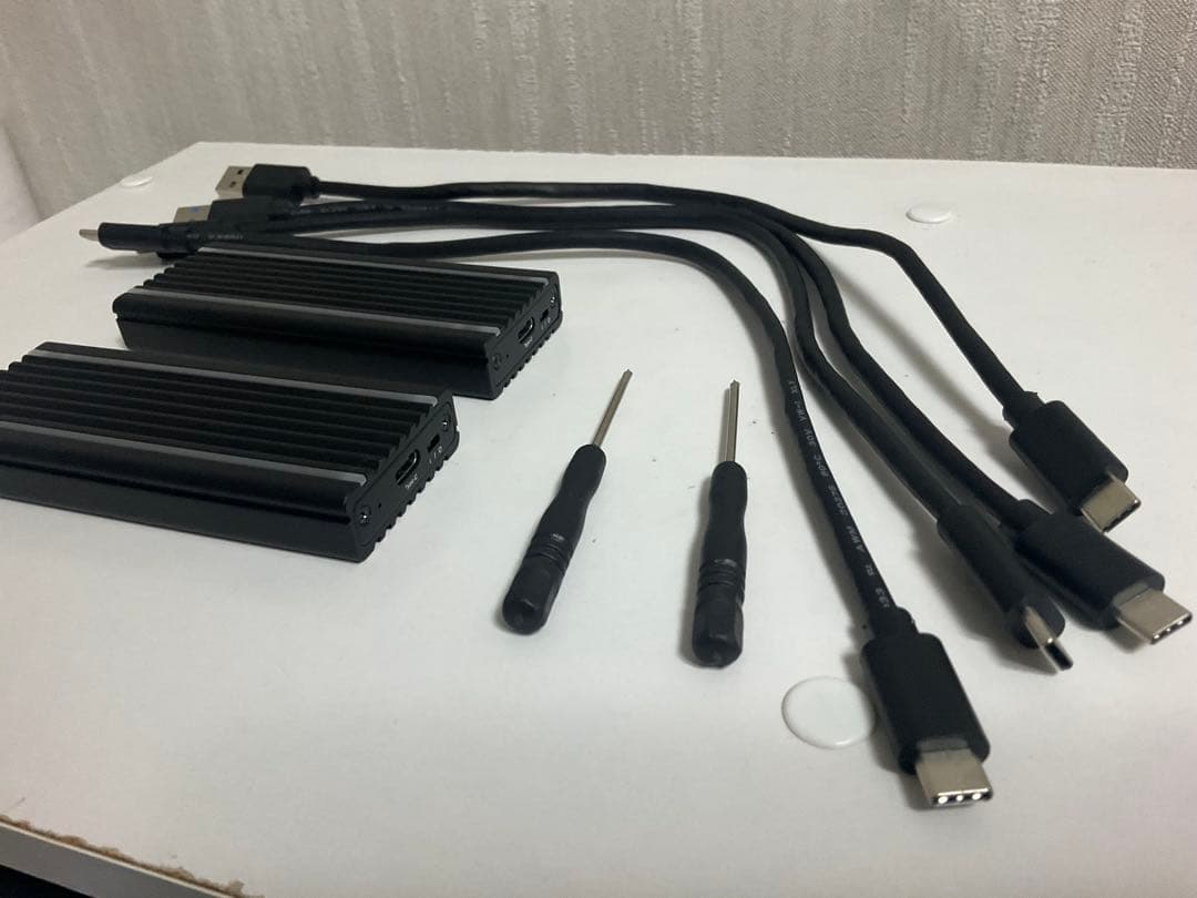 CENTURY製M.2 SSDケース(CAM2NSU32RGB)×2個