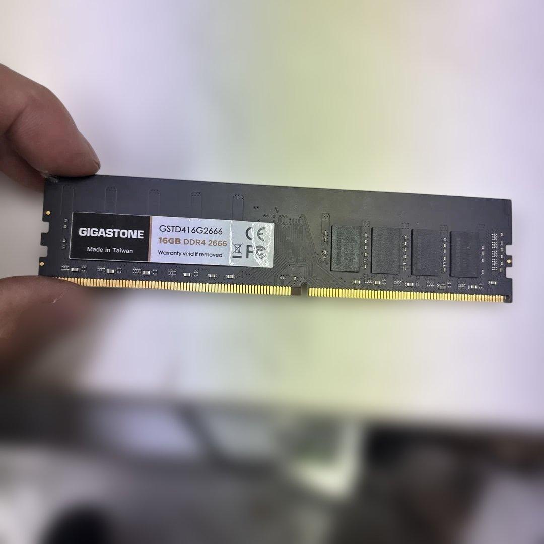 GIGASTONE 16GB DDR4 2666MHz メモリー ジャンク