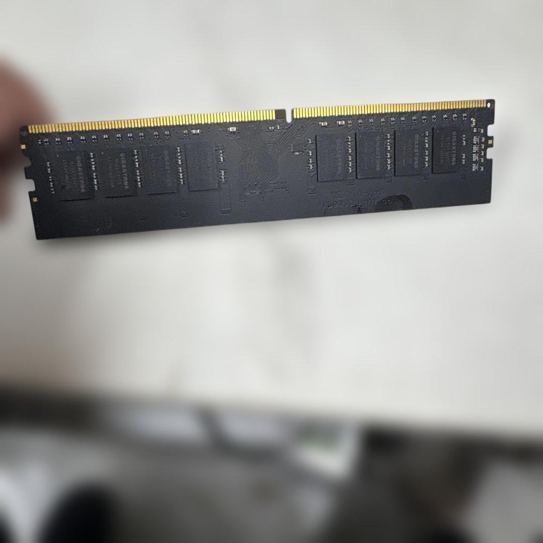 GIGASTONE 16GB DDR4 2666MHz メモリー ジャンク
