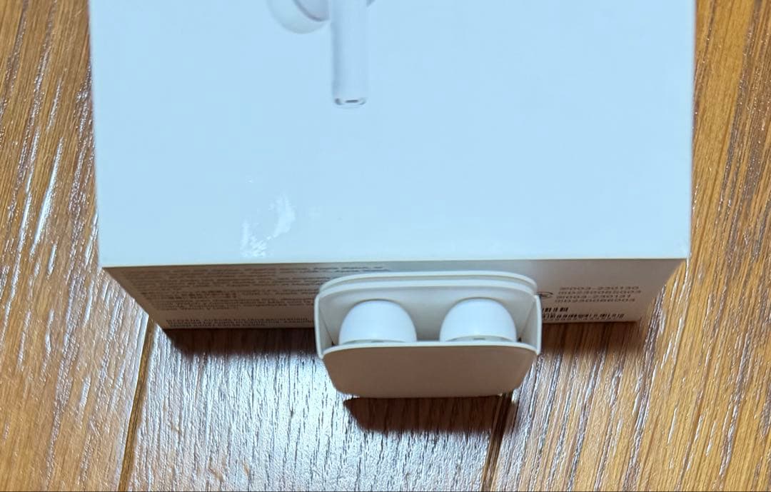 ね*ろ様 Apple AirPods Pro（第2世代） MTJV3J/A 本体
