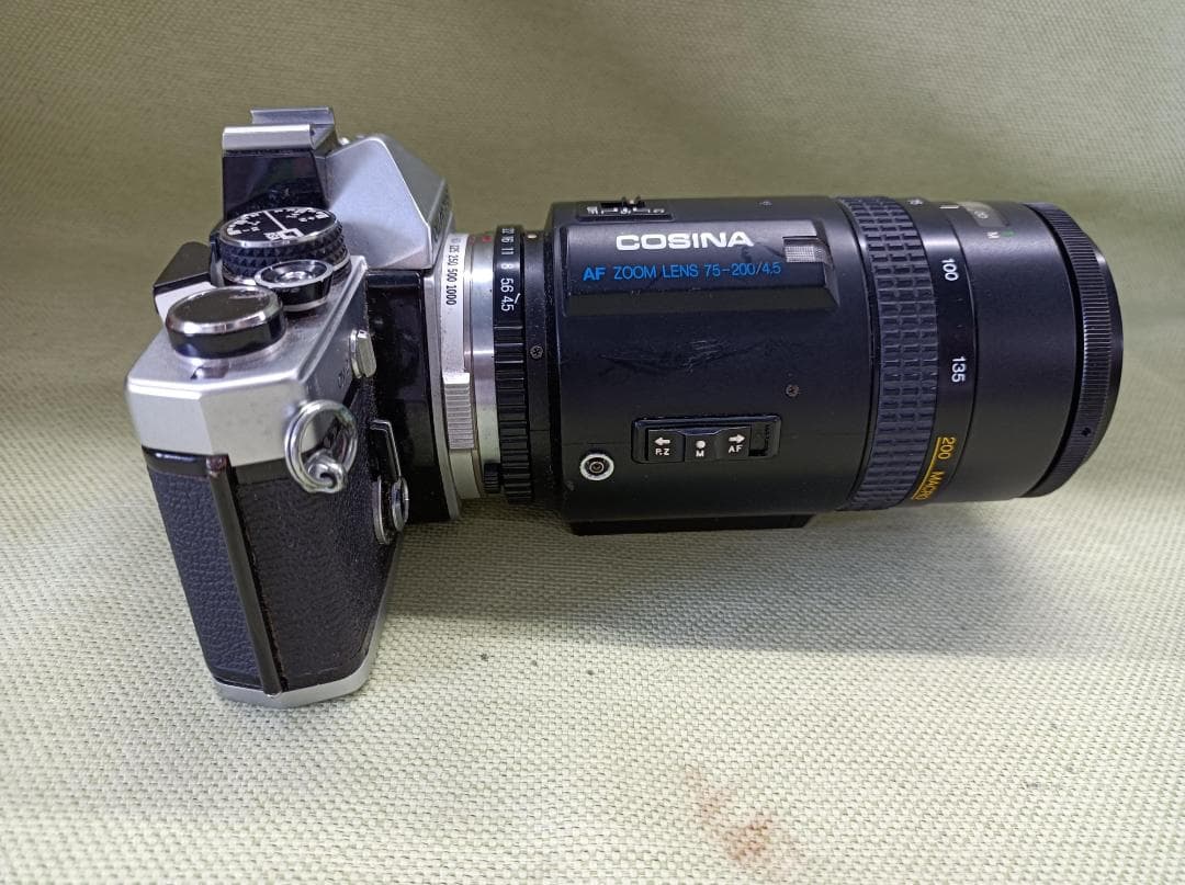 都《QKRTT》オリンパス　OM-2　一眼レフ　COSINA75-200MM
