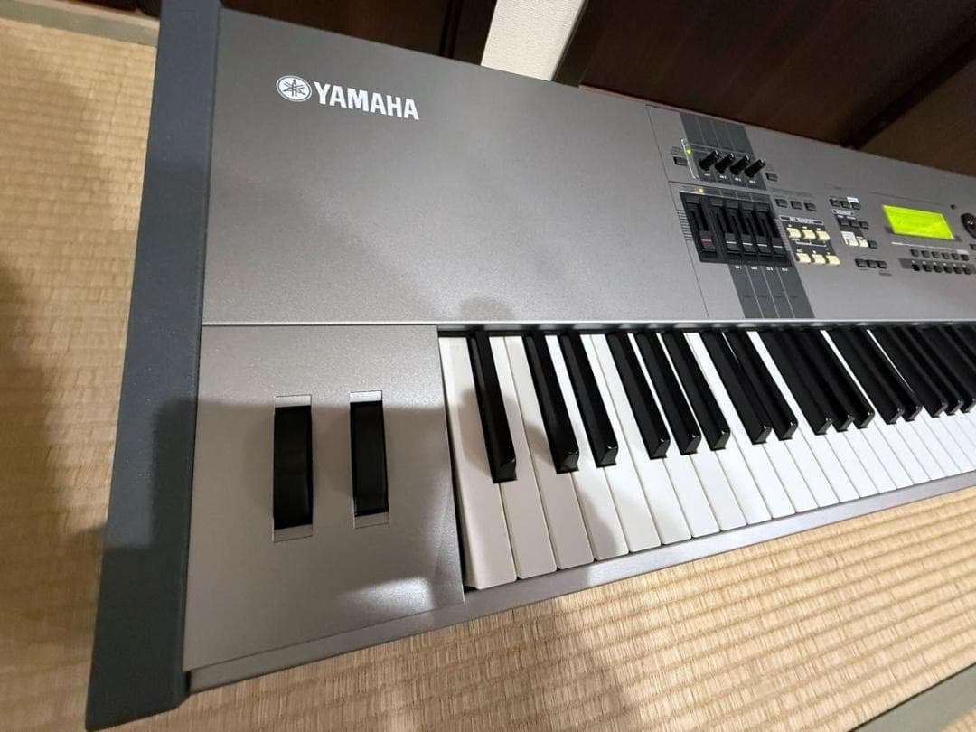 YAMAHA（ヤマハ）　MOTIF 8　シンセサイザー　88鍵