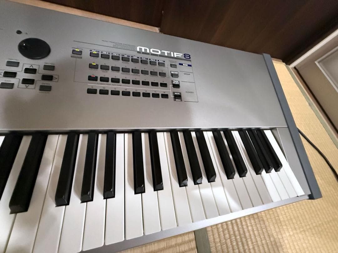 YAMAHA（ヤマハ）　MOTIF 8　シンセサイザー　88鍵