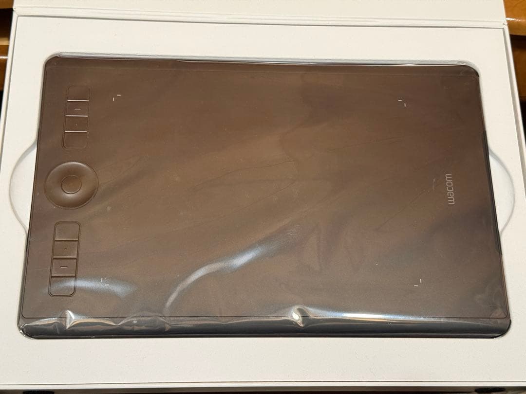 【お買い得】Wacom Intuos Pro PTH-660 ペンタブレット