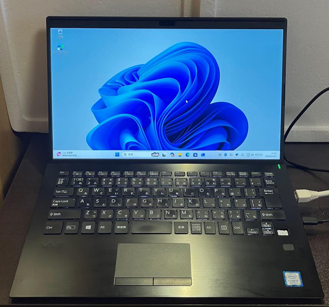 VIAO Pro PK インテルCore i5-8265U/256GB/8GB