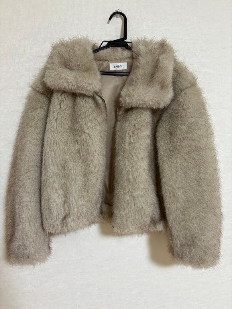 SNIDE ファーショートコート
