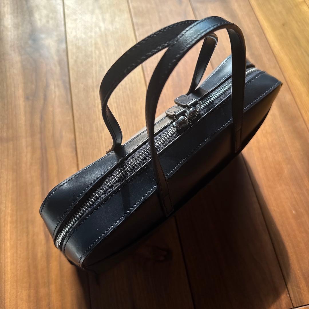 ヴィリーナ別注　ヤーキ　スクエアハンドバッグ　ネイビー