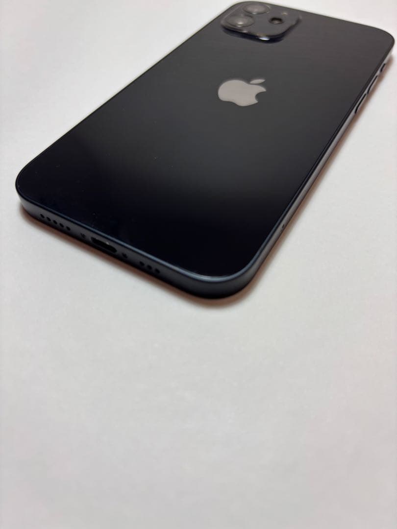 Apple iPhone 12 ブラック 本体　64GB