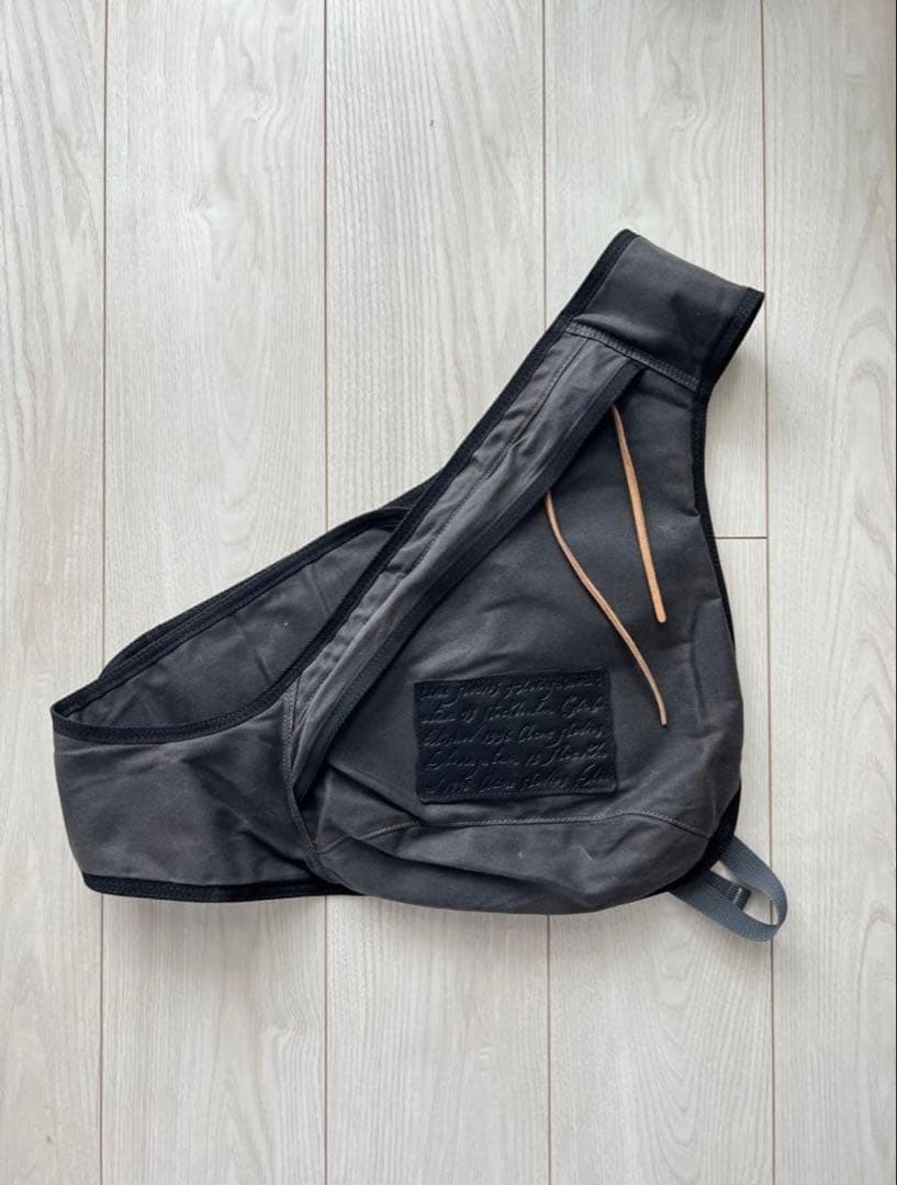 Acne Studios スリングバックパック