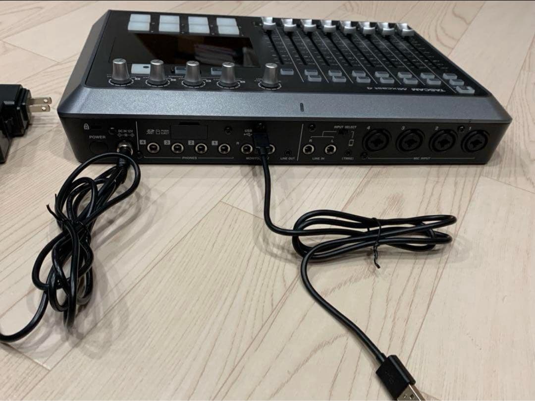 TASCAM Mixcast 4 ライブ配信ミキサー オーディオインターフェース