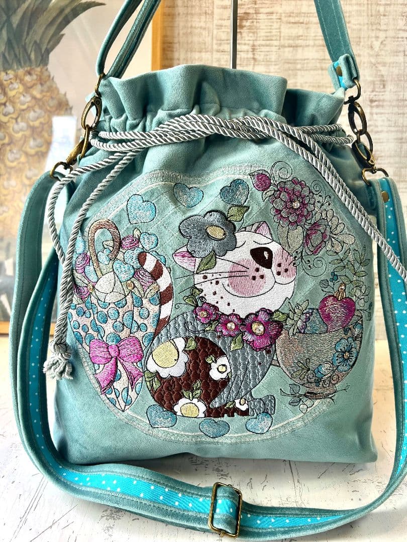 ＊お纏めリクエスト＊ロラライハリス♡ターコイズブルーベロア刺繍の巾着バッグなど