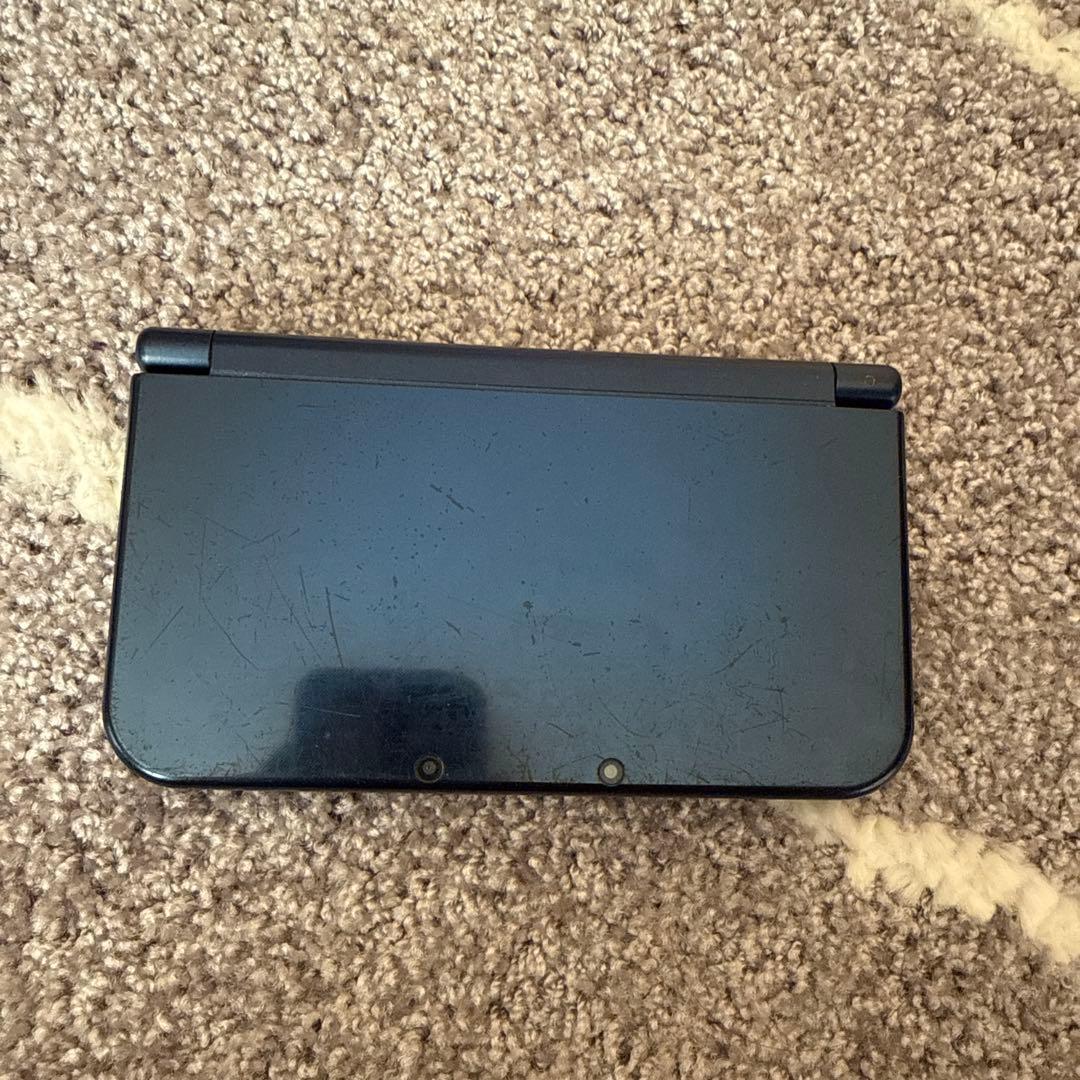 ニンテンドー3DS本体(多少の故障あり)&充電器付き