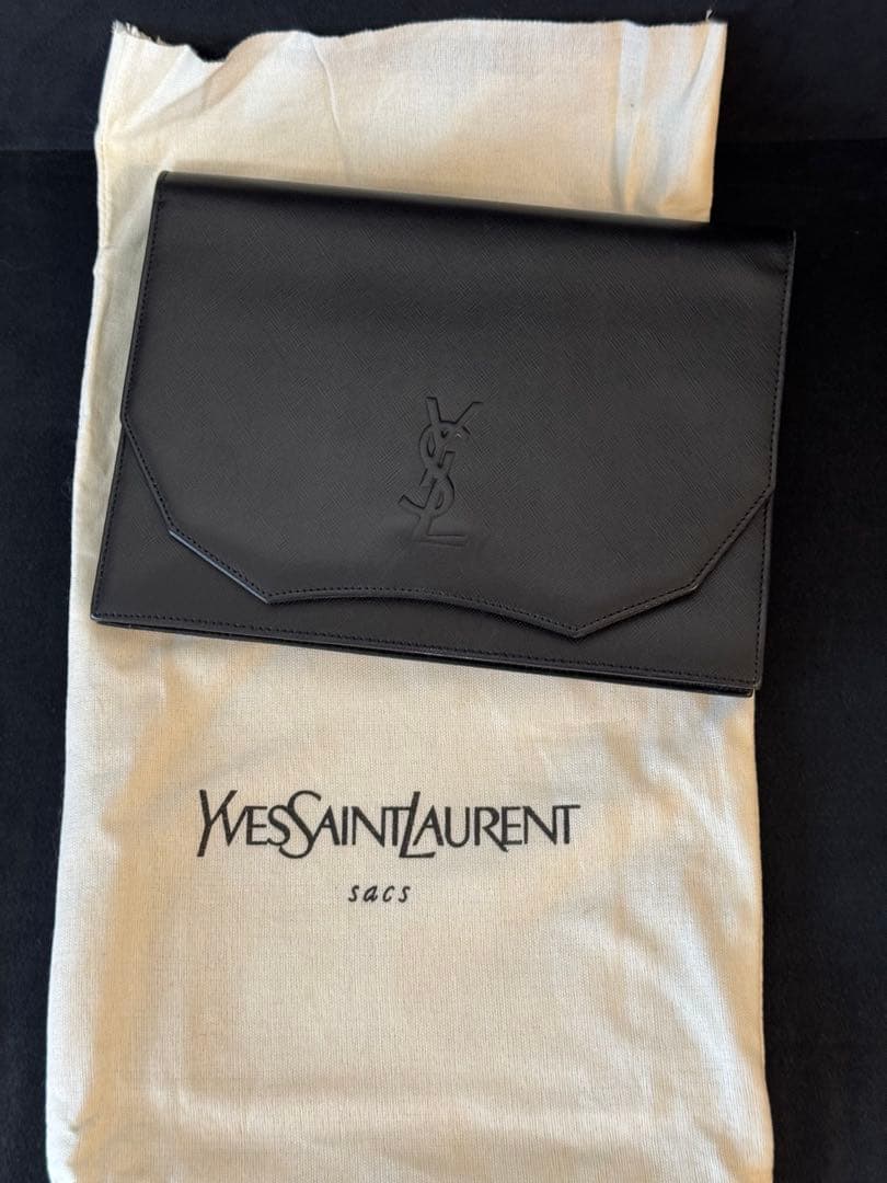 【希少】YSL イヴ・サンローラン ブラックレザー クラッチバッグ
