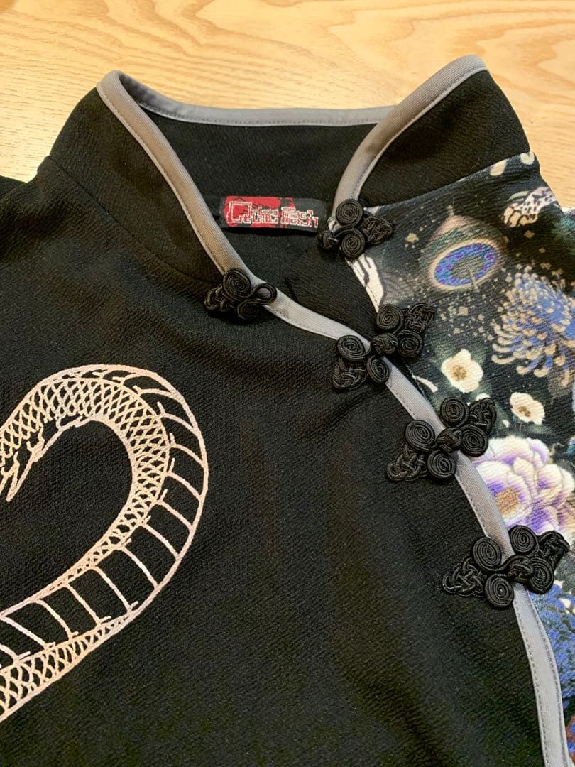 ドラゴンプリント　フレアスリーブチュニック