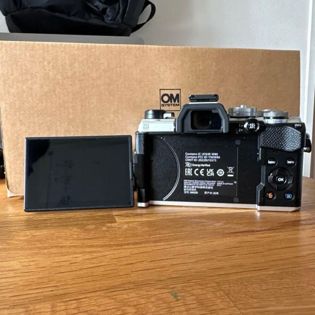 【値下】OM-5 12-45mm F4.0 PRO レンズキット シルバー