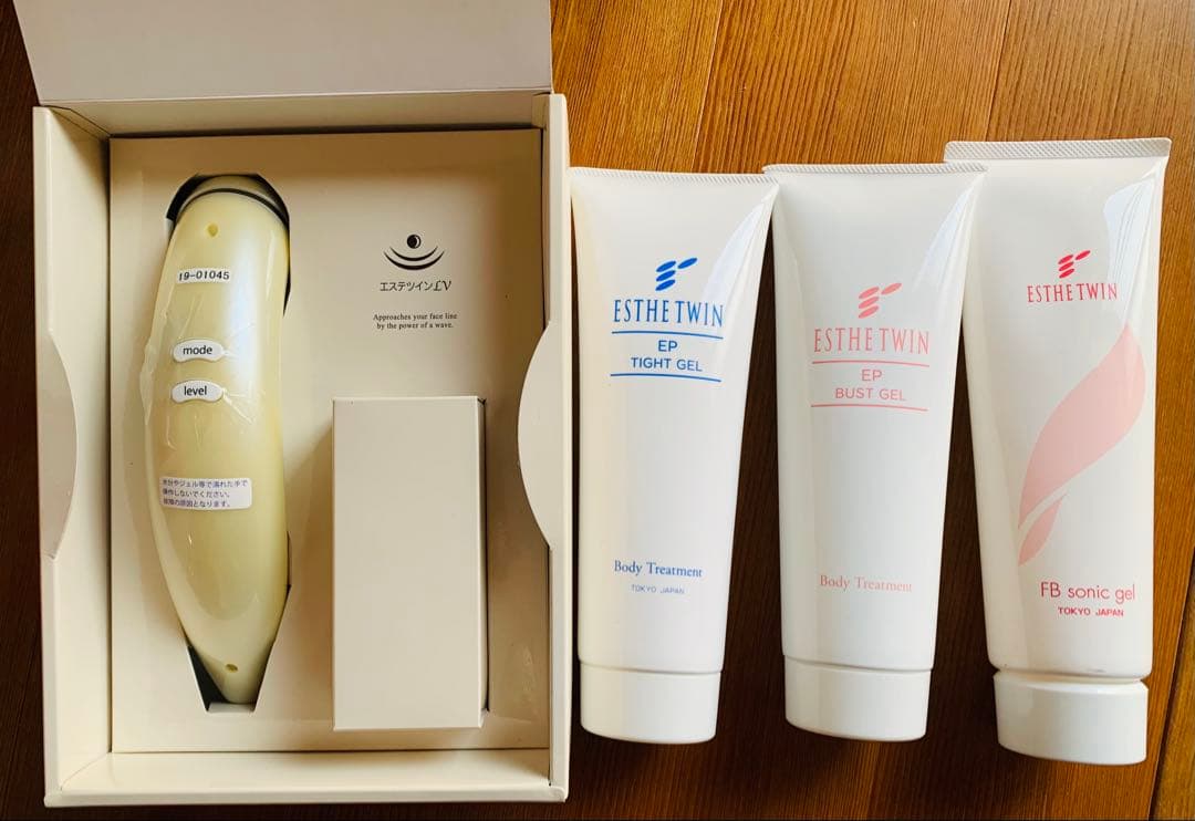 エステツインLV　美顔器　美品　ジェル付き