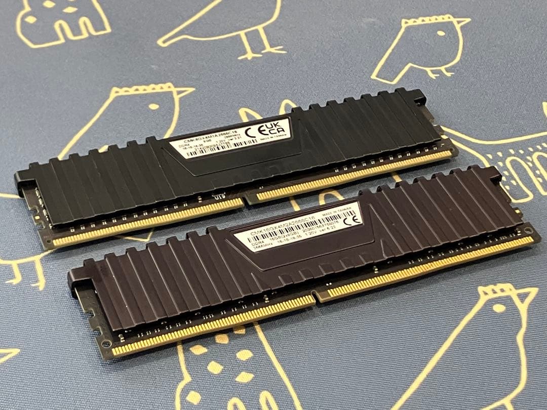 メモリー CORSAIR VENGEANCE LPX DDR4 16GB(8GBx2)