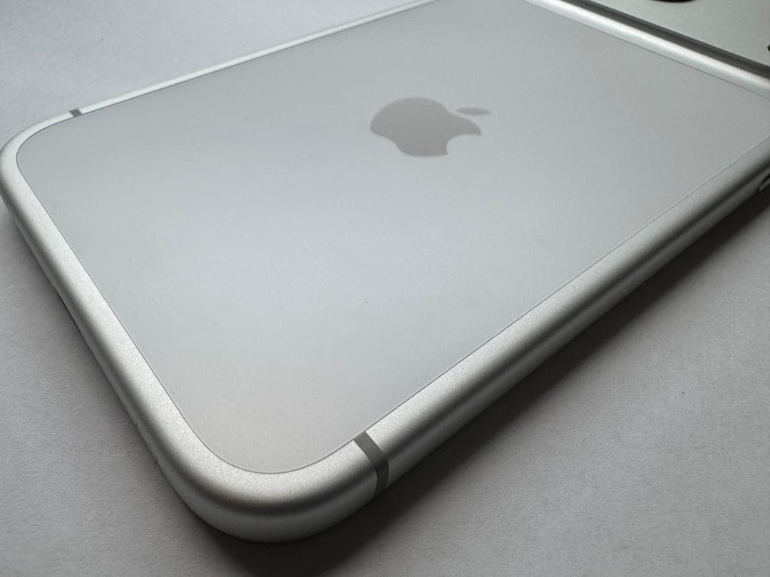 iPhone17 Pro Max 1TB シルバー MFYF4J／A 中古品