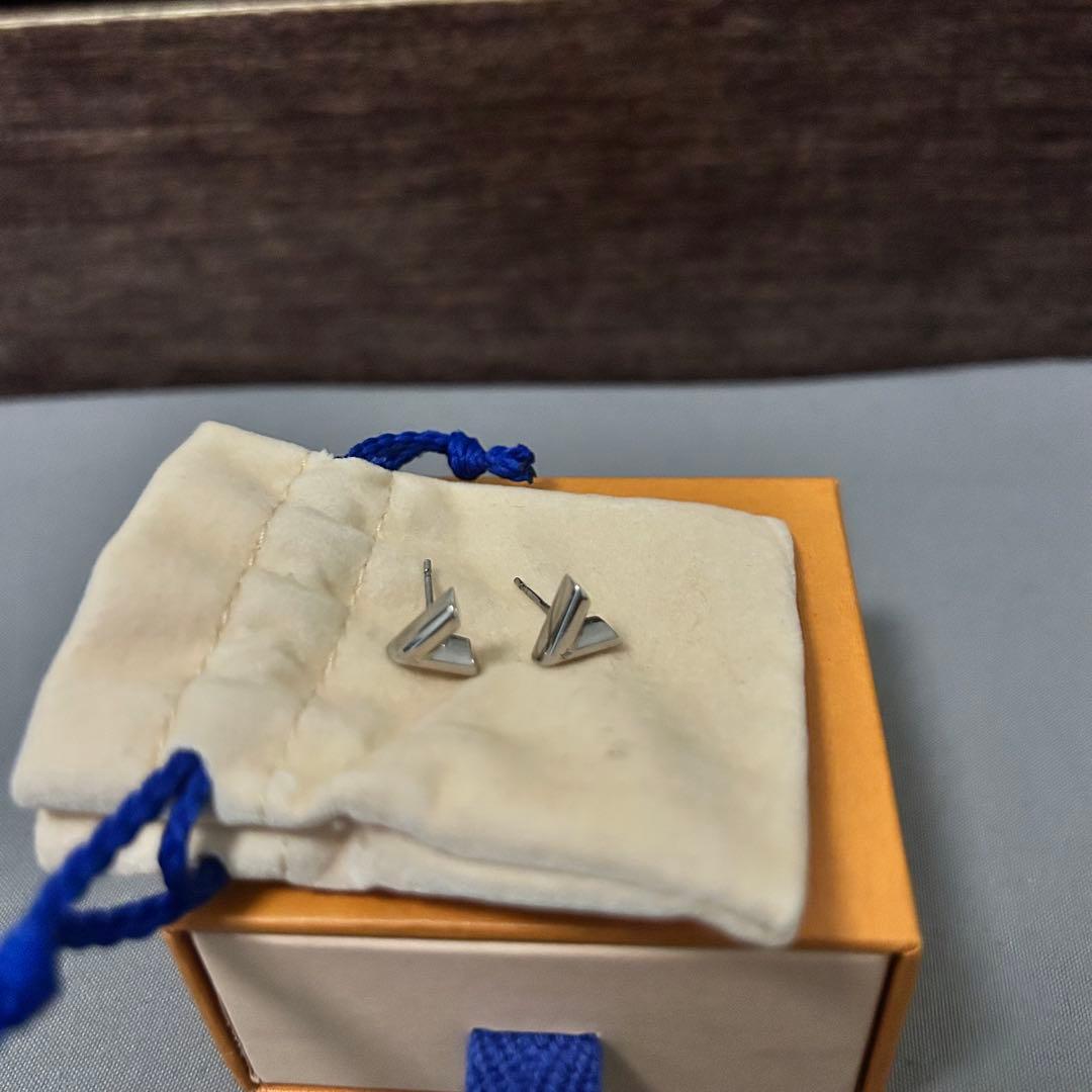 y*i様 Louis Vuitton メンズピアス