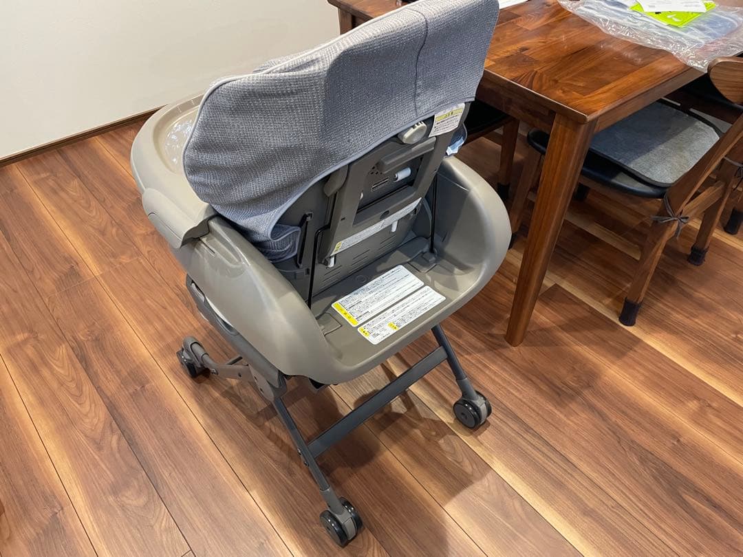 コンビ　スウィング&チェア　ネムリラ