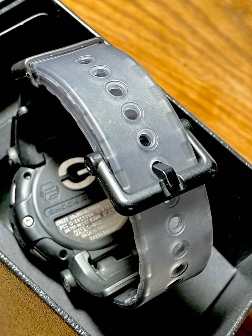 K*)様 腕時計　G-SHOCK G-B001MVB-8JR 美品