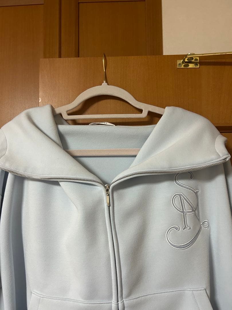 SNIDEL エンブレムボンディングパーカー ライトブルー