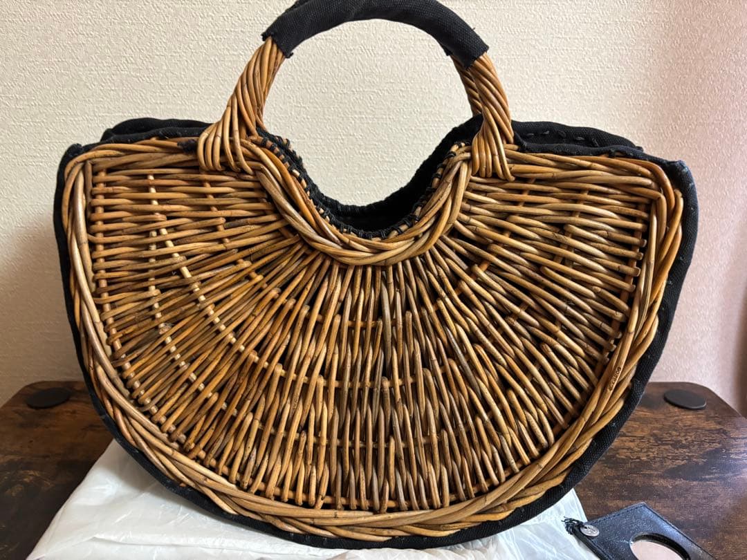 ebagos エバゴス　扇型　カゴバッグ　黒キャンバス生地