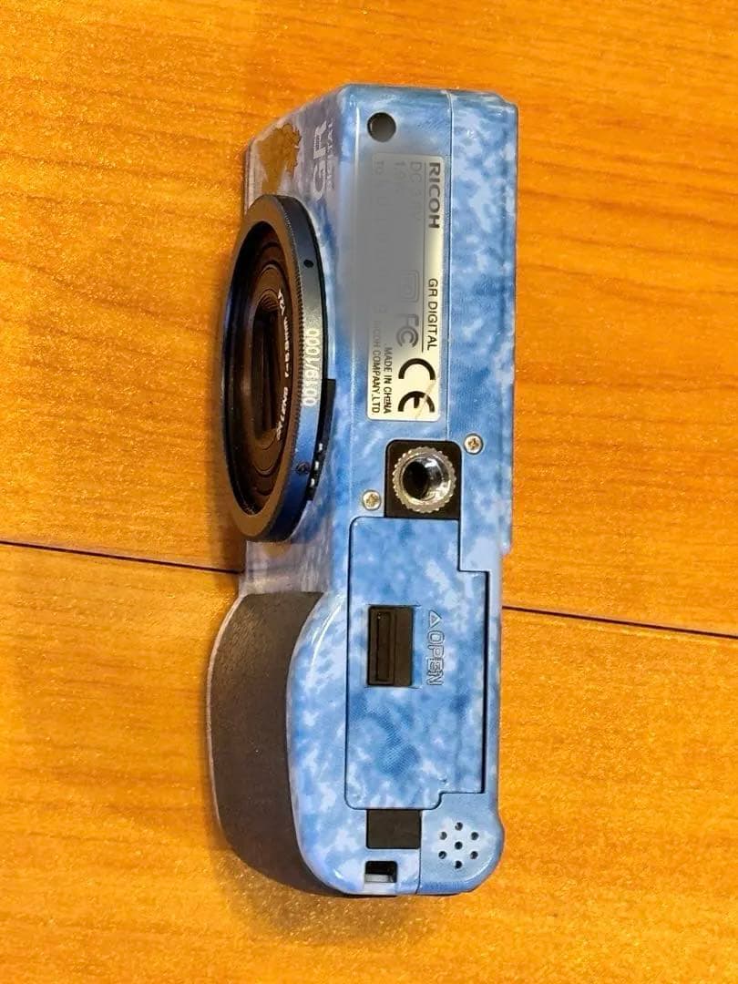 【限定品・美品】GR DIGITAL1周年記念モデル 寺田克也氏天使のイラスト